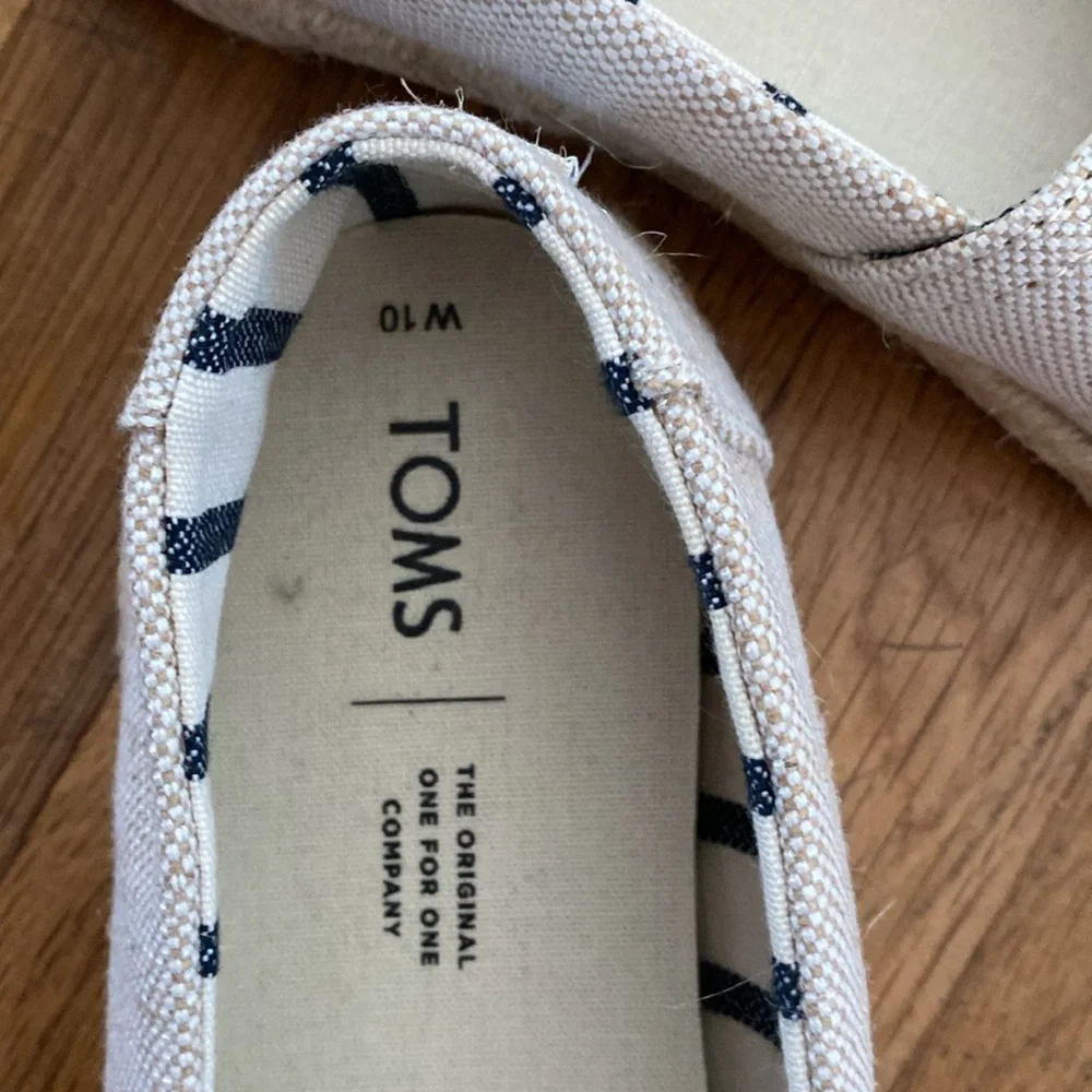 TOMS Linen Slip-On Espadrilles - **Like New** Size 10
